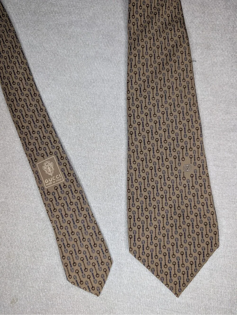 Vtg Gucci Silk Tie Horsebit Chain Link GG Logo Tan Blue Cream Made in Italy 80s